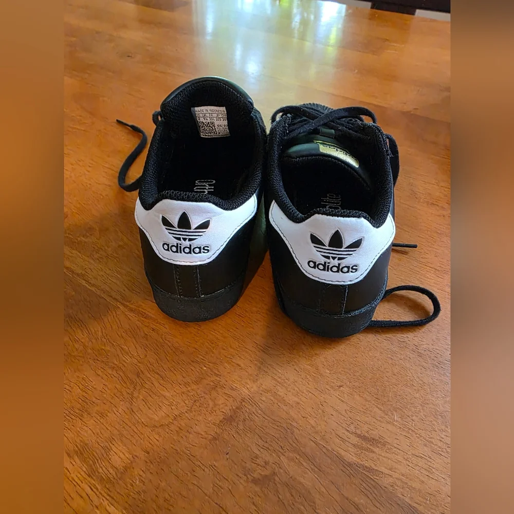 Adidas Kids Superstar Black with White Stripes - Picture 3 of 8